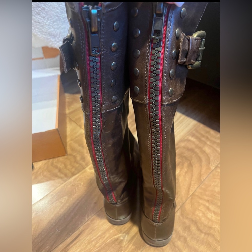 Steve Madden boots